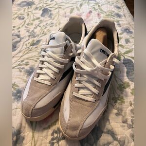 Tretorn tennis shoes